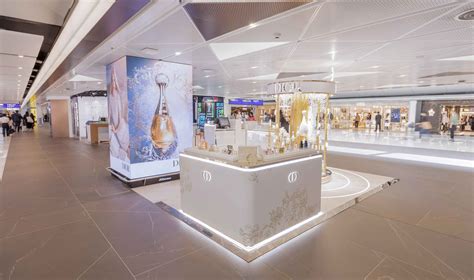 dior hong kong airport photos|Christian Dior offers visual feast to travelers at Hong .